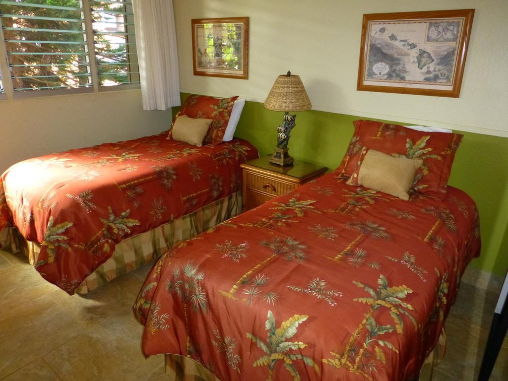 Mahina Surf 220 By Redawning Aparthotel Lahaina Exterior foto
